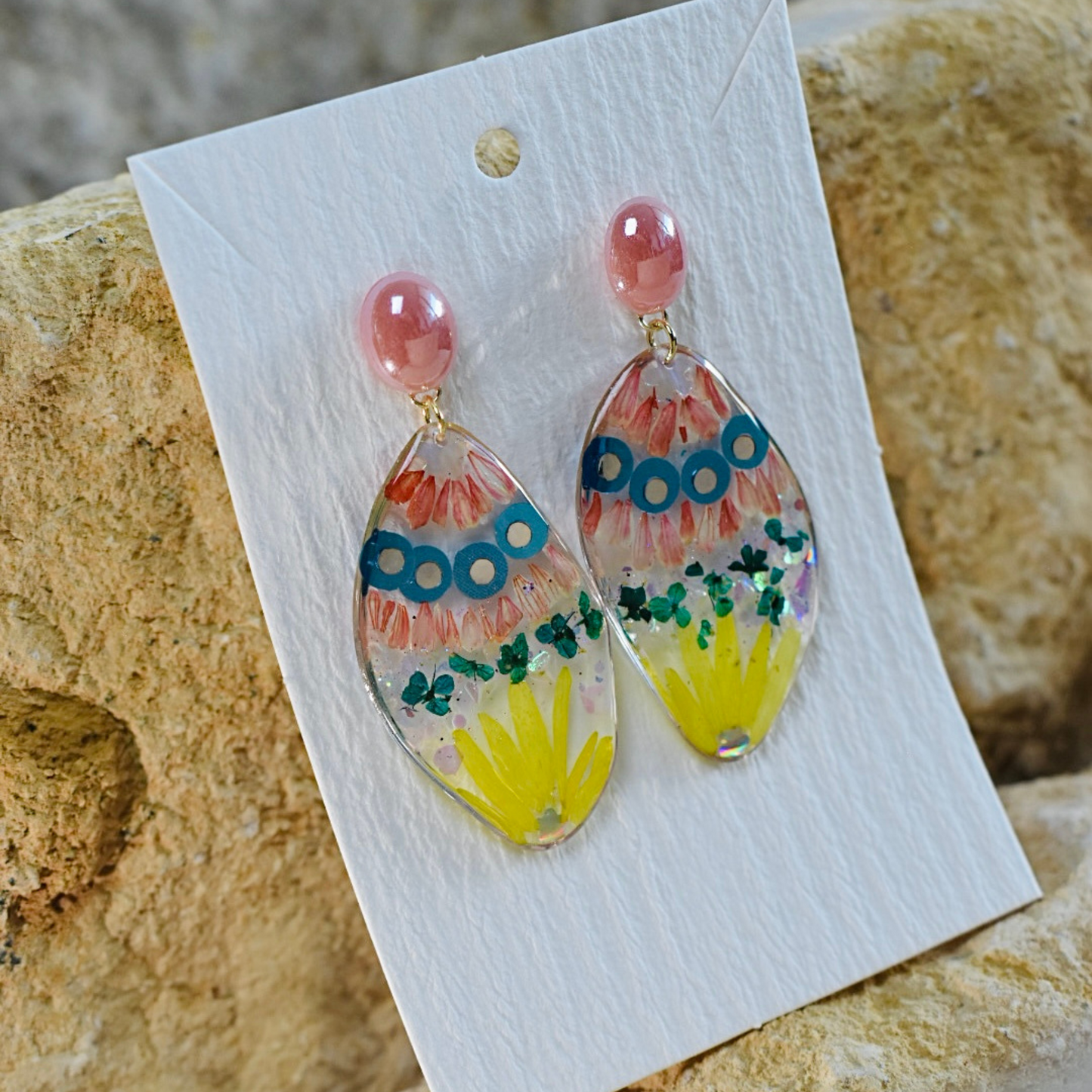 Marguerite Daisy - Real Flowers Resin Irregular Drop Stud Earrings